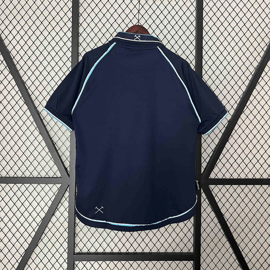 West Ham 1999/01 Third