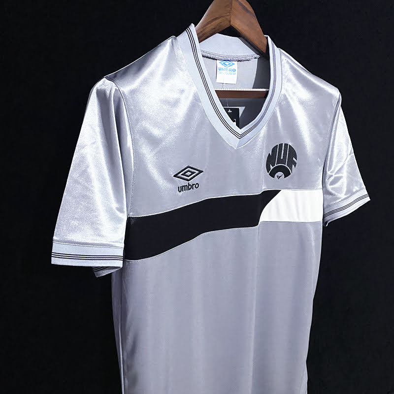 Newcastle United 1985/86 Away