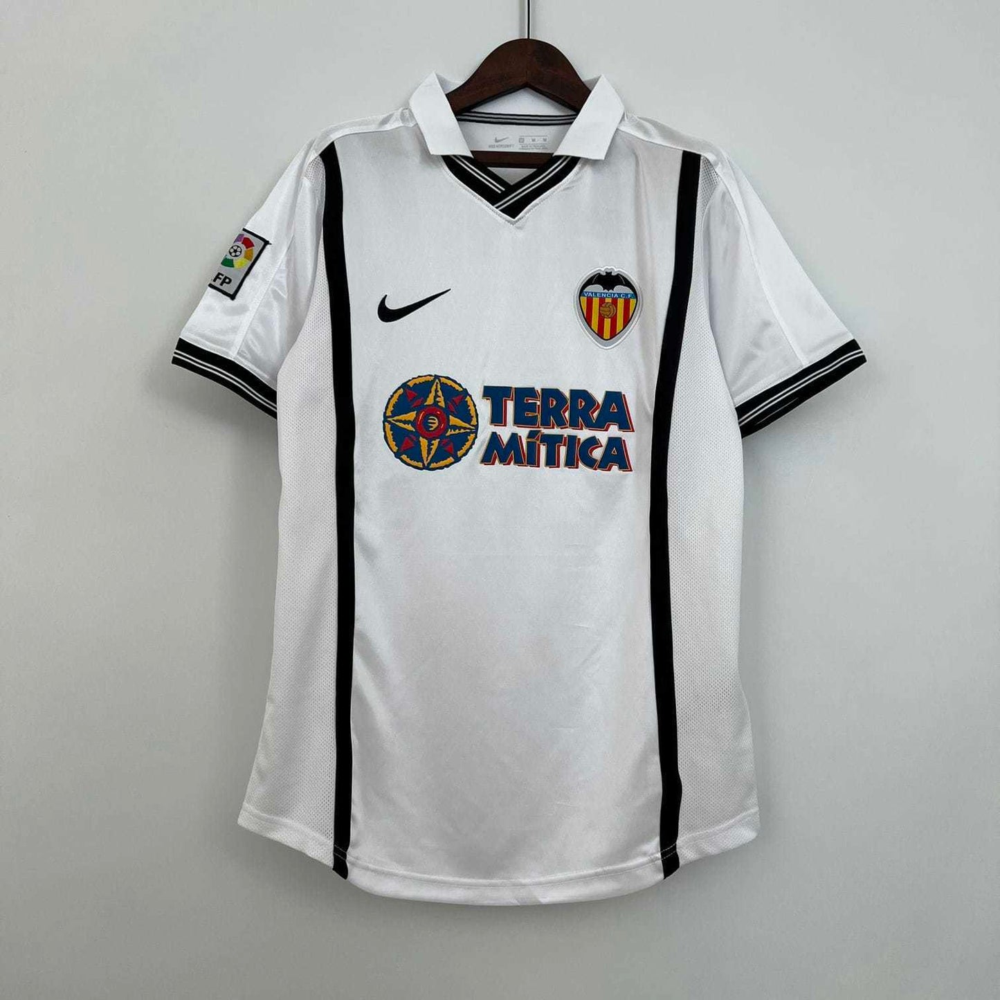 Valencia 2000/01 Home