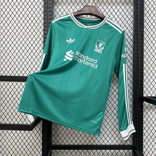 Liverpool 2025/26 Third manga longa