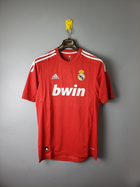 Real Madrid 2011/12 Third vermelha