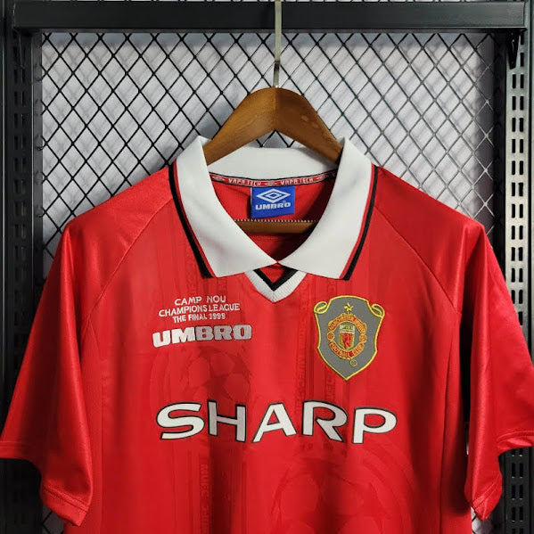 Manchester United 1999 Home (Patch da Final)