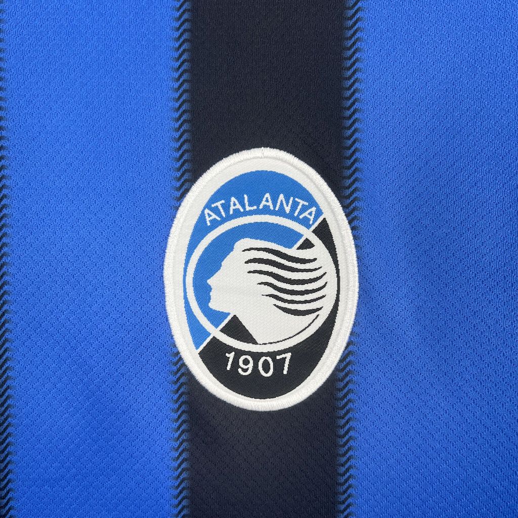 Atalanta 2025/26 Home – detalhe frontal