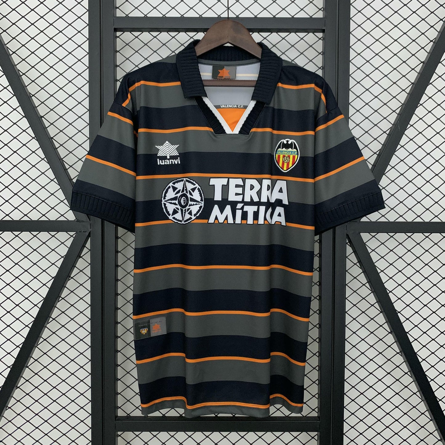 Valencia 1999/00 Third