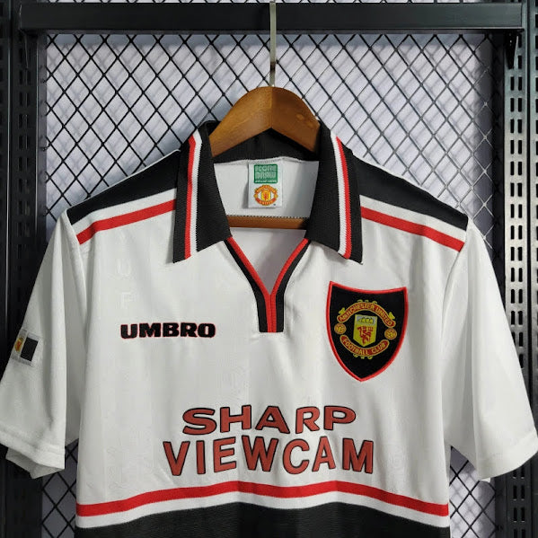 Manchester United 1997/99 Away