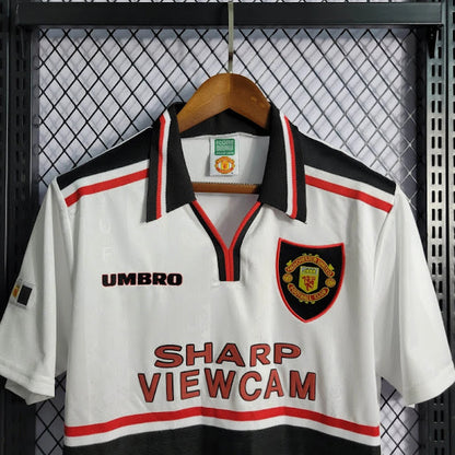 Manchester United 1997/99 Away