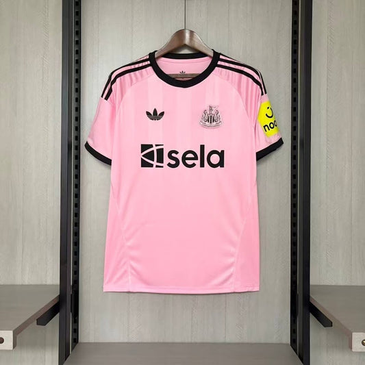 Newcastle United 2025/26 Goleiro (rosa)