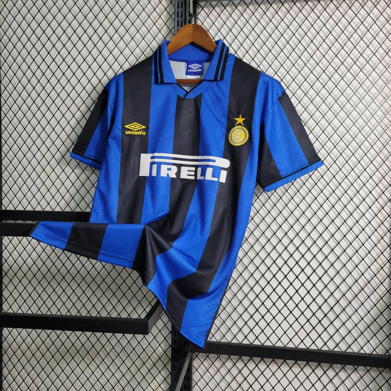 Inter de Milão 1995/96 Home – frente (outro ângulo)