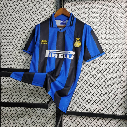 Inter de Milão 1995/96 Home – frente (outro ângulo)