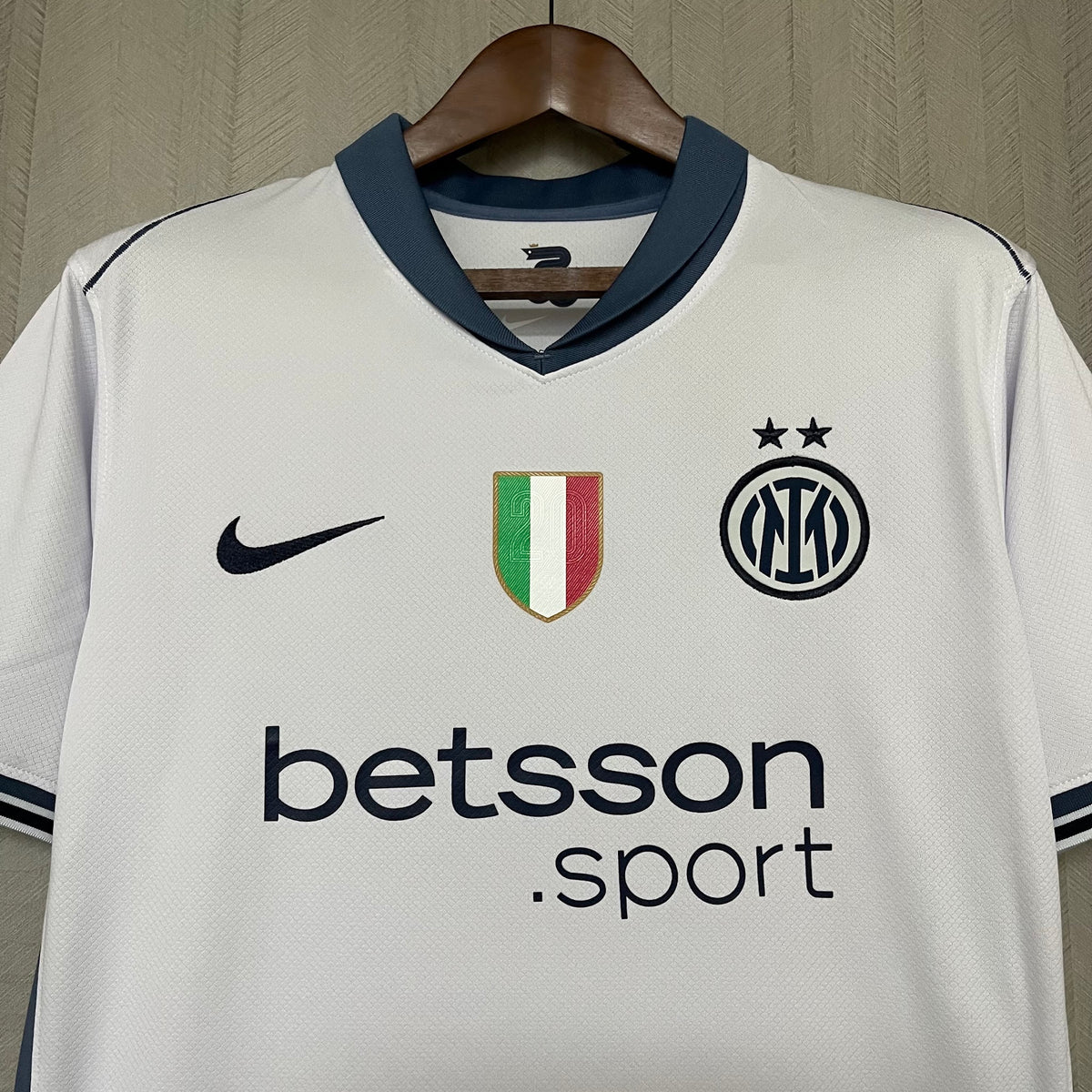 Inter de Milão 2024/25 Away – detalhe frontal
